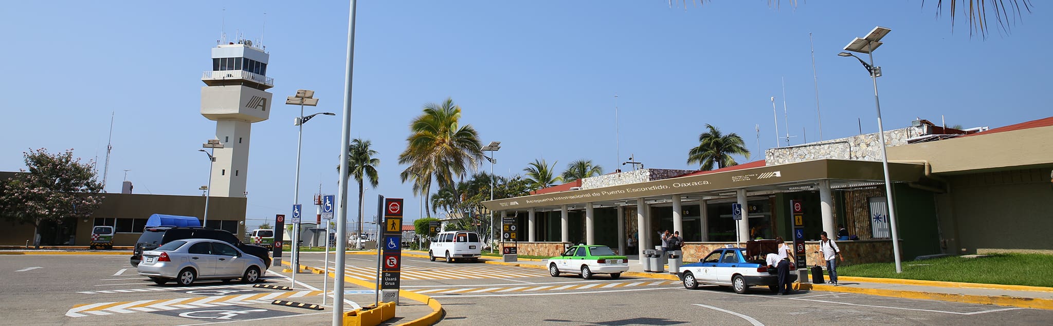puerto escondido airport